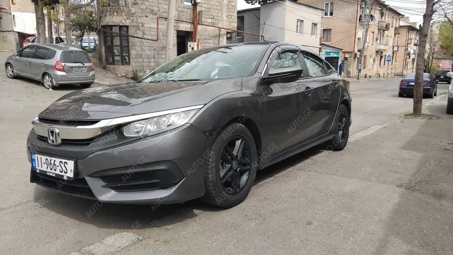 Honda Civic 2017 — photo 2