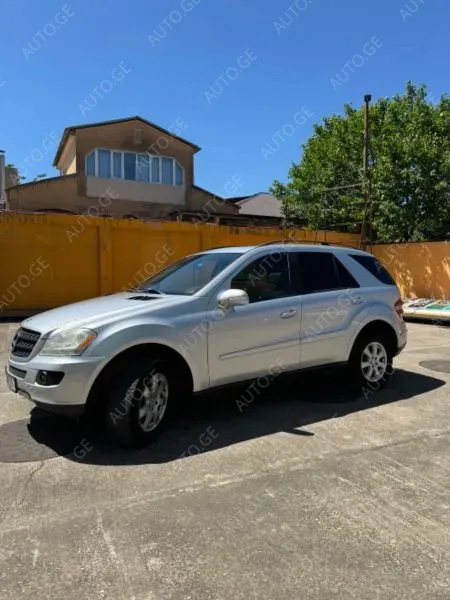 Mercedes-Benz Ml-350S 2005 — photo 2