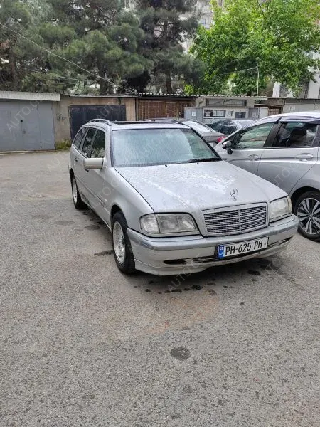Mercedes-Benz C-240C