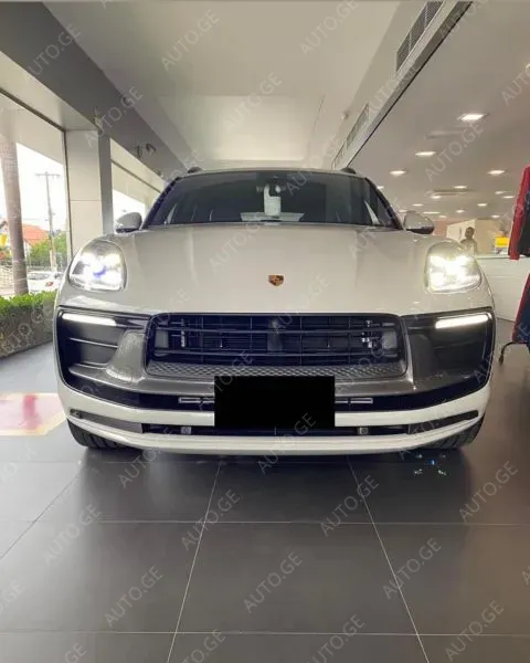 Porsche Macan 2024 — photo 2