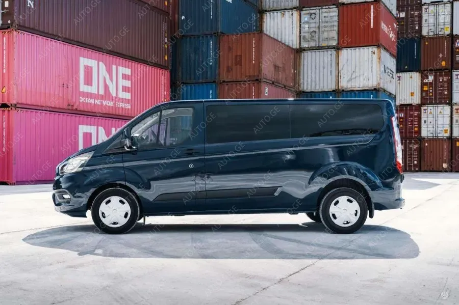 Ford Transit 2023 — photo 2