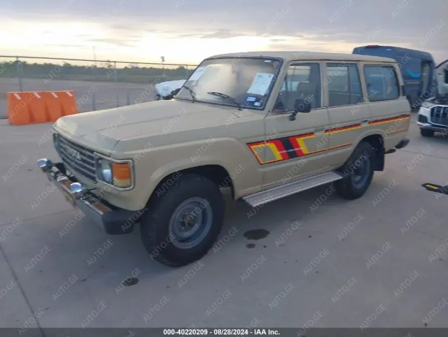 Toyota Land Cruiser 1983 — photo 2