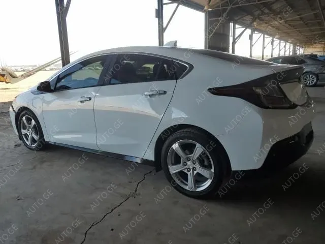Chevrolet Volt 2018 — photo 2