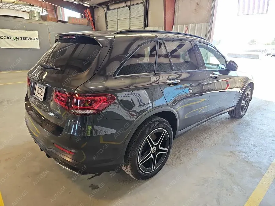 Mercedes-Benz 300-Glc 2022 — photo 2