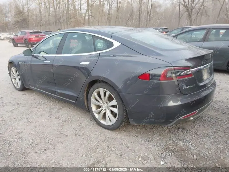 Tesla Model S 2016 — photo 2