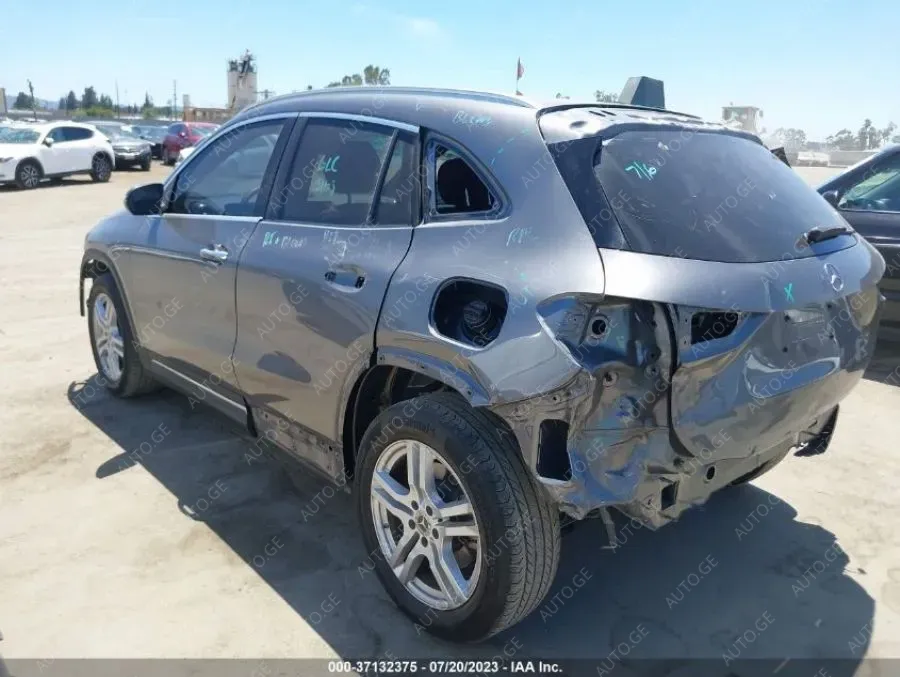 Mercedes-Benz Gla-250G 2021 — photo 2