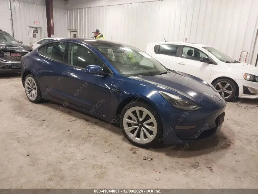 Tesla Model-3-Tesla