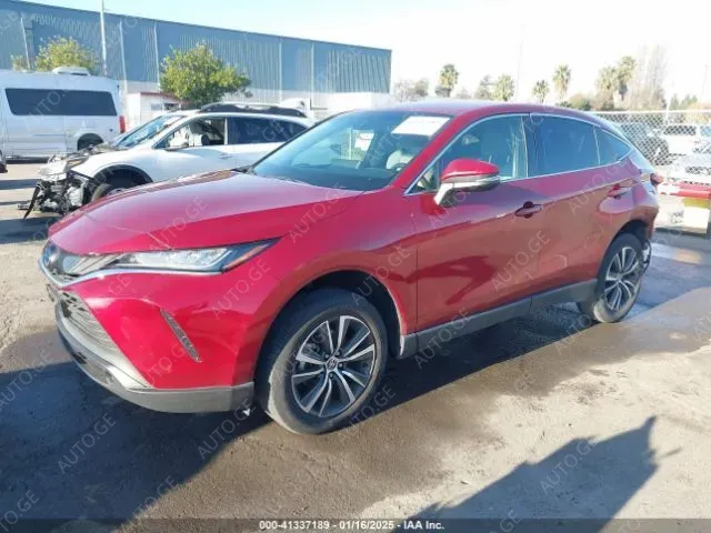 Toyota Venza 2022 — photo 2