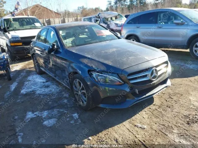 Mercedes-Benz C-300-Merc 2016 — photo 2