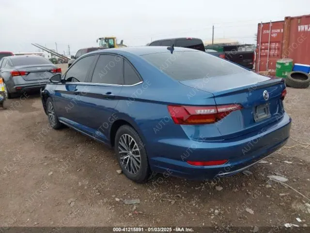 Volkswagen Jetta 2019 — photo 2