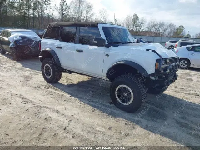 Ford Bronco 2022 — photo 2