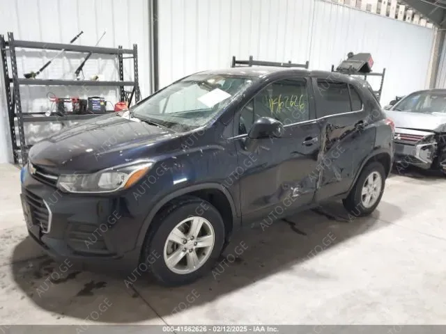 Chevrolet Trax 2021 — photo 2
