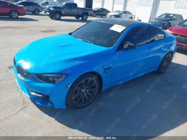 BMW M4 2018 — photo 2