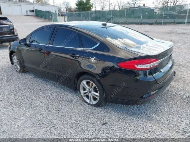 Ford Fusion 2018 — photo 2