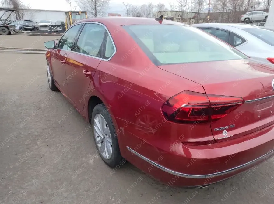 Volkswagen Passat 2018 — photo 2
