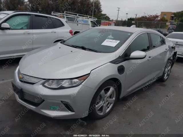 Chevrolet Volt 2017 — photo 2