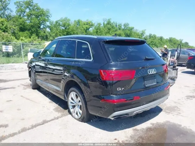 Audi Q7 2019 — photo 2