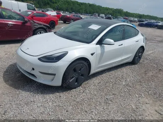Tesla Model-3-Tesla 2022 — photo 2