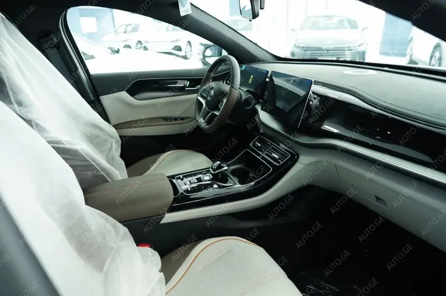 BYD Qin 2025 — photo 2
