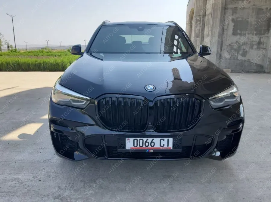 BMW X5 2021 — photo 2