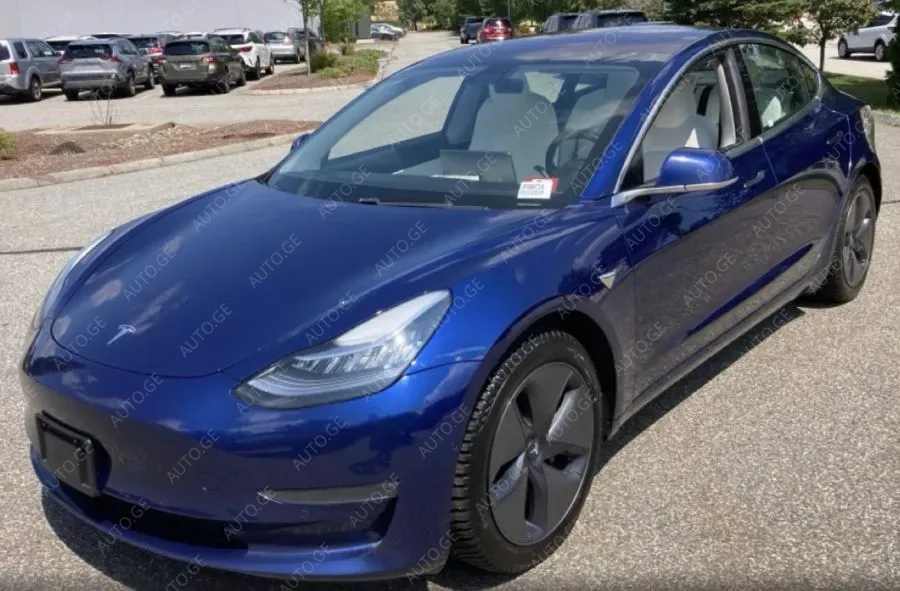 Tesla Model-3-Tesla