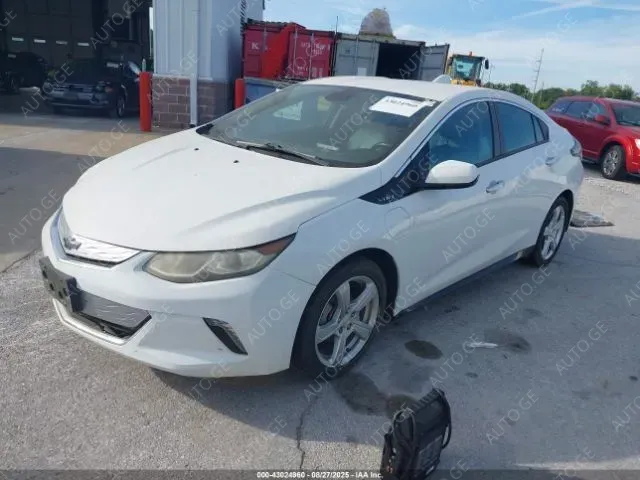 Chevrolet Volt 2018 — photo 2