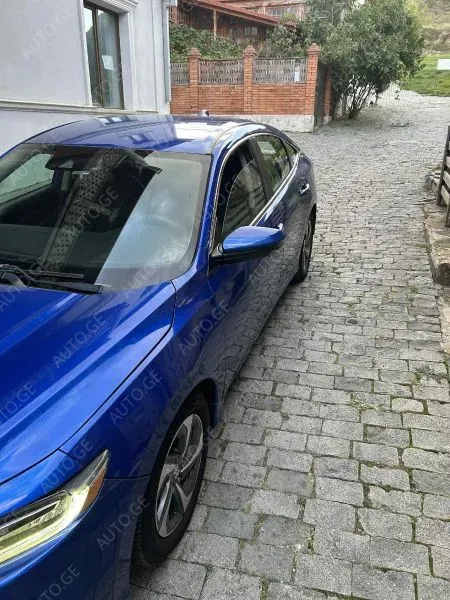 Honda Insight 2018 — photo 2