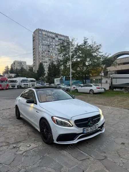 Mercedes-Benz C-300-Merc 2015 — photo 2