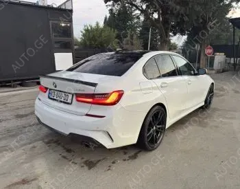 BMW 330 2019 — photo 2