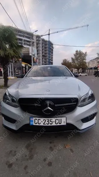 Mercedes-Benz E-350C 2013 — photo 2