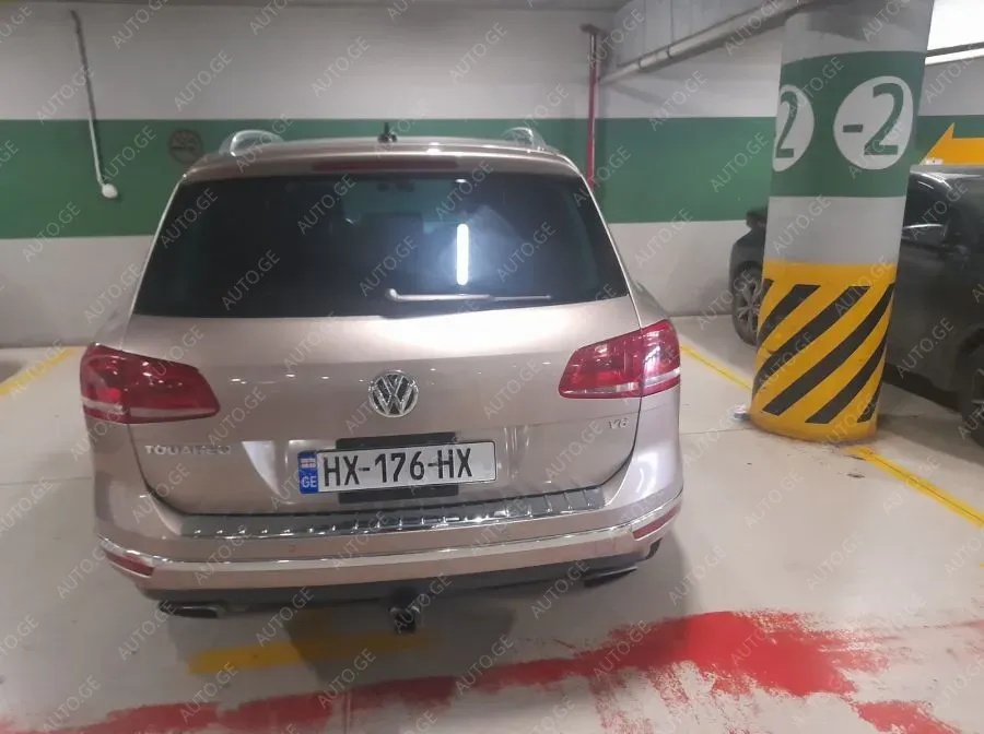 Volkswagen Touareg 2017 — photo 2