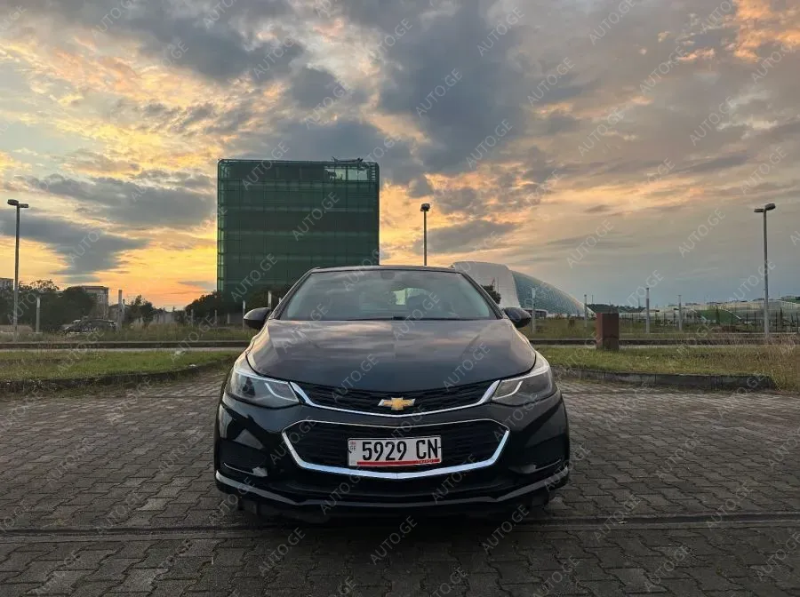 Chevrolet Cruze 2018 — photo 2