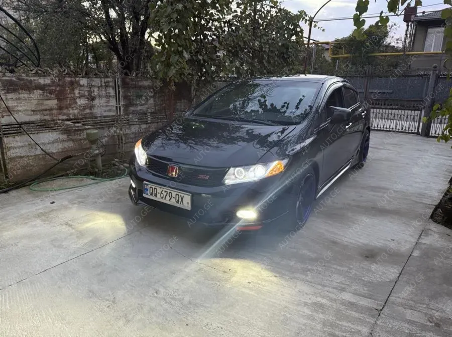 Honda Civic 2012 — photo 2