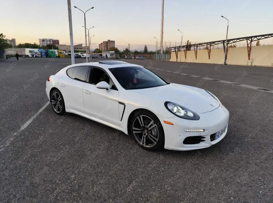 Porsche Panamera 2014 — photo 2