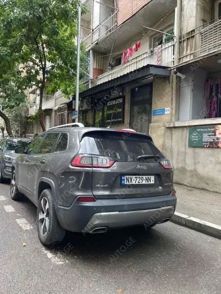 Jeep Cherokee 2019 — photo 2