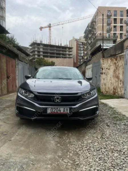 Honda Civic 2019 — photo 2
