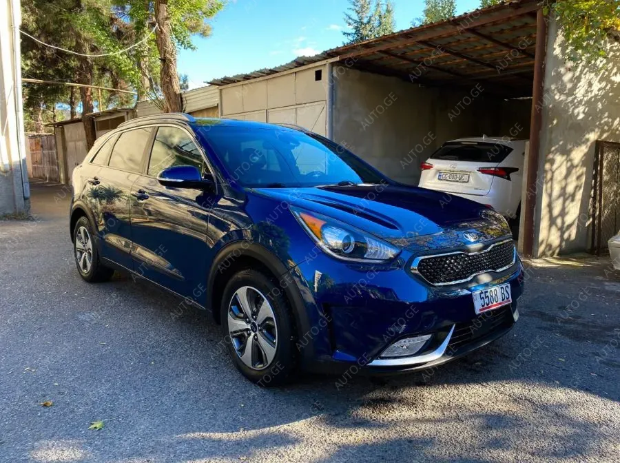 Kia Niro 2017 — photo 2