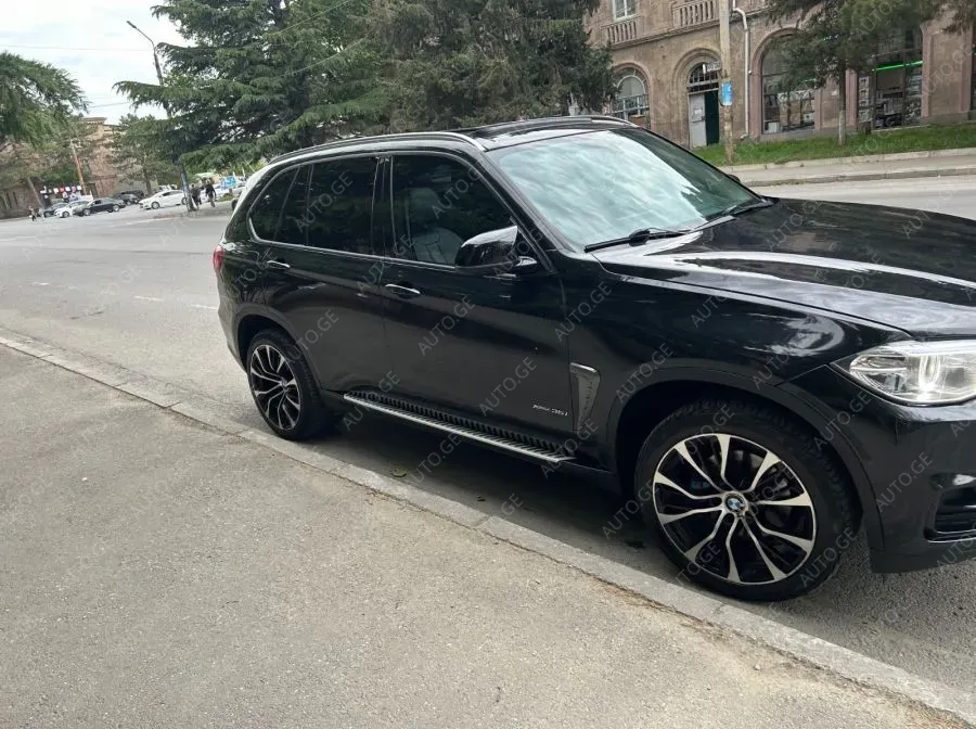 BMW X5 2016 — photo 2