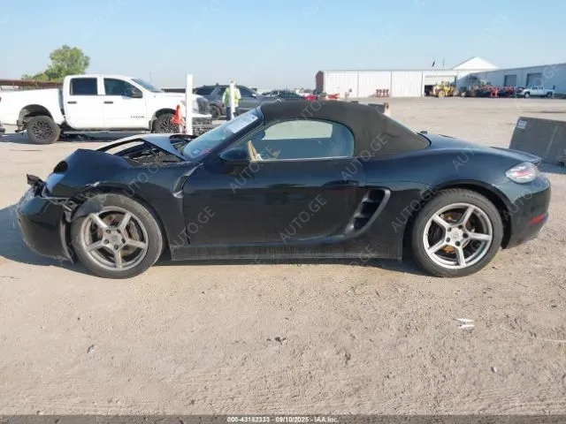 Porsche Boxster 2017 — photo 2