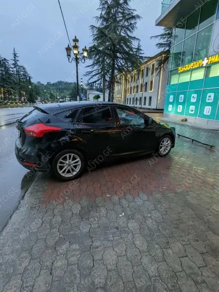 Ford Focus 2017 — photo 2