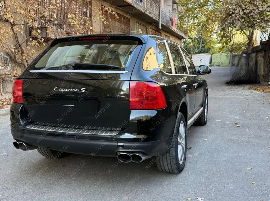 Porsche Cayenne 2006 — photo 2