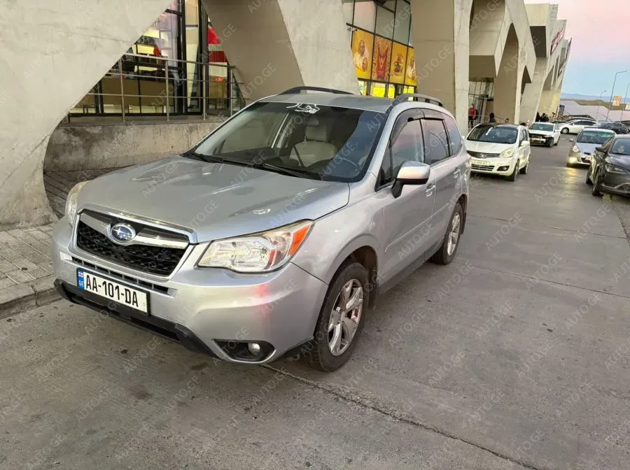 Subaru Forester 2014 — photo 2