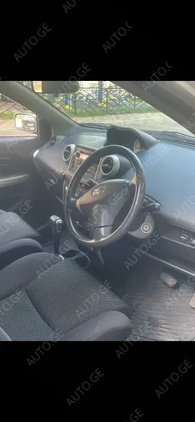 Toyota Ist 2003 — photo 2