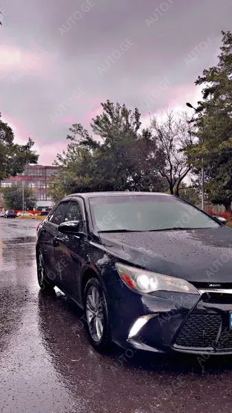 Toyota Camry 2017 — photo 2