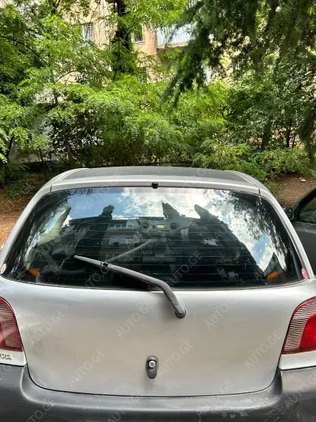 Toyota Yaris 2000 — photo 2