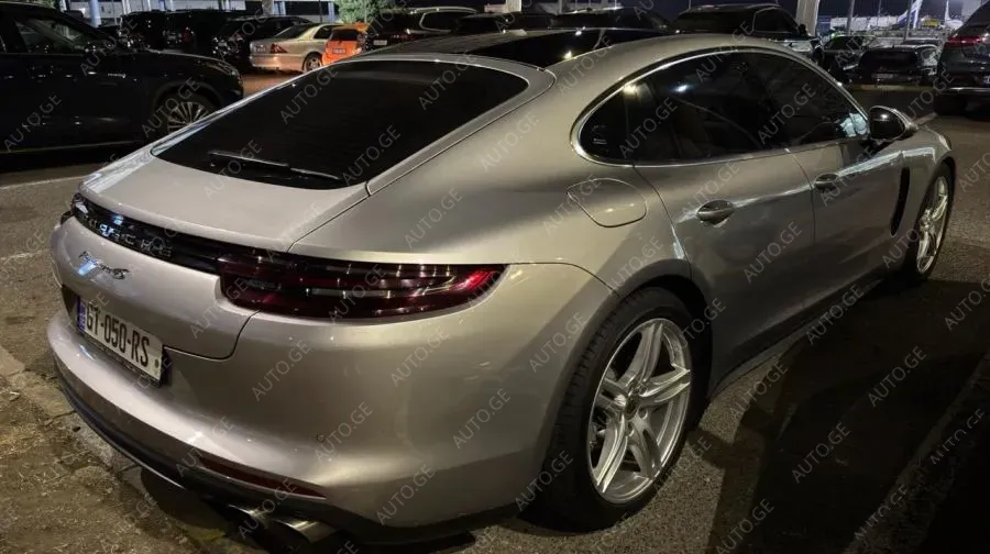 Porsche Panamera 2017 — photo 2