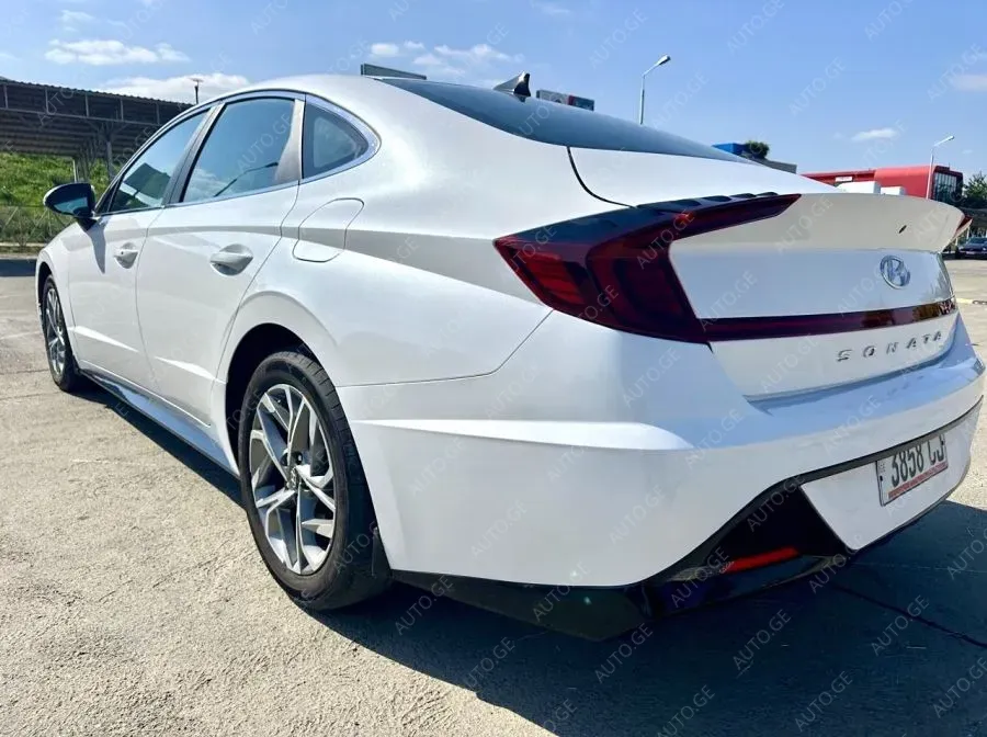Hyundai Sonata 2022 — photo 2