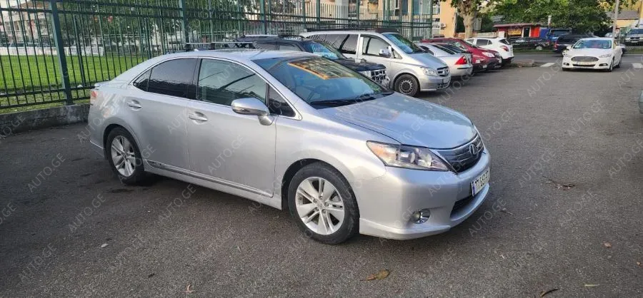 Lexus HS 250h