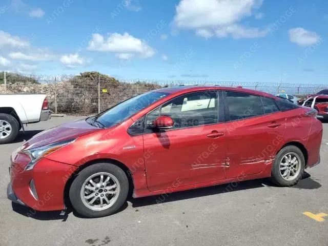 Toyota Prius 2017 — photo 2