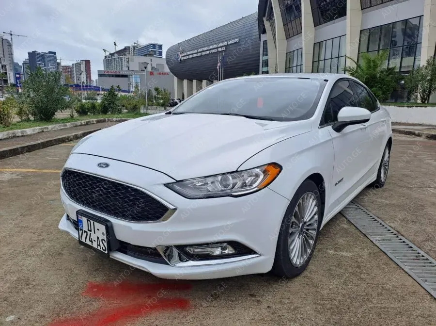Ford Fusion 2017 — photo 2